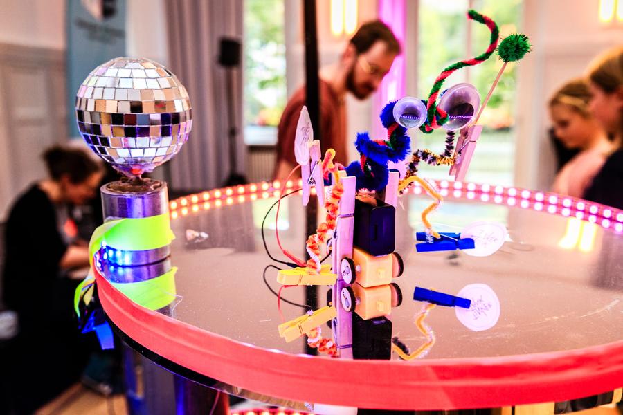Disco-Bots - Tinkern, tüfteln, tanzen