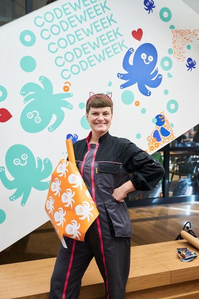 Codeweek-StickerReste retten! ✂️