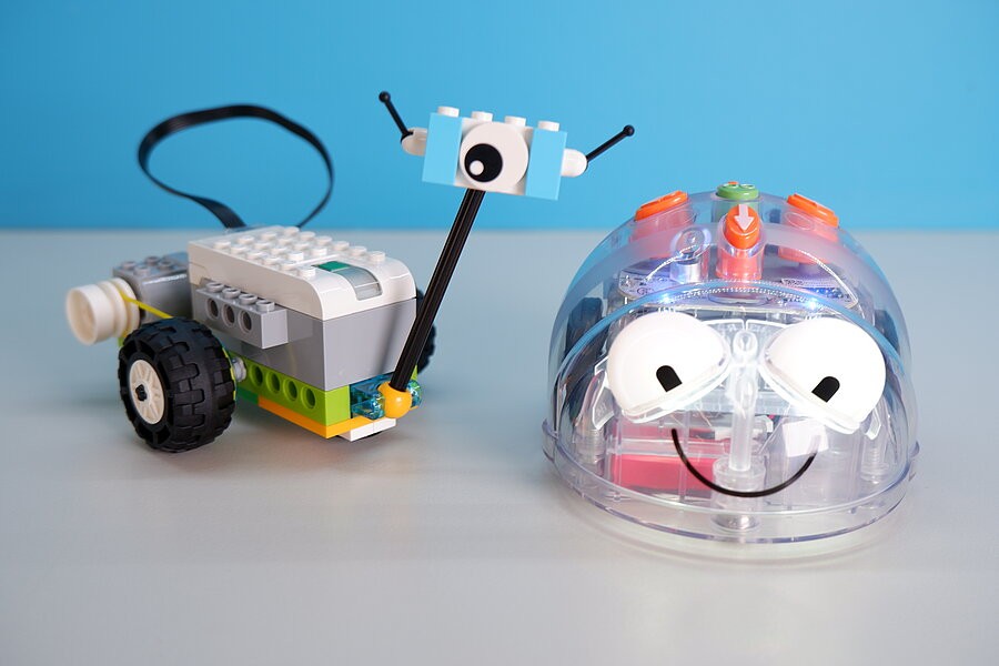Spielend Programmieren mit BluBots und LegoWeDo®
